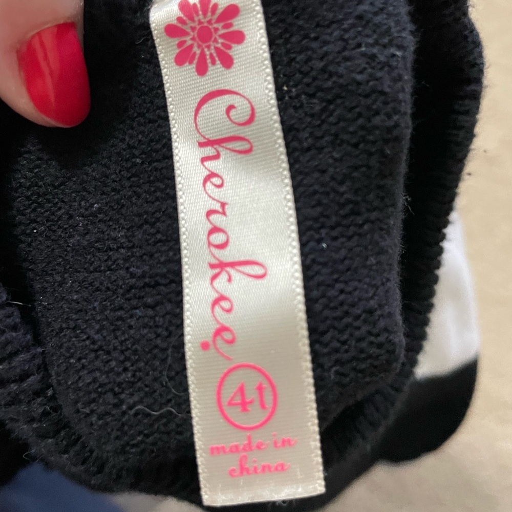 Girl’s Sweater - Picture 4 of 4